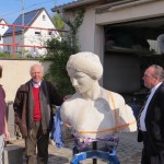 Kopf des Barbara-Denkmals beim Restaurator [Quelle: Verein der Freunde und Förderer Barbara-Denkmal e.V. Koblenz]